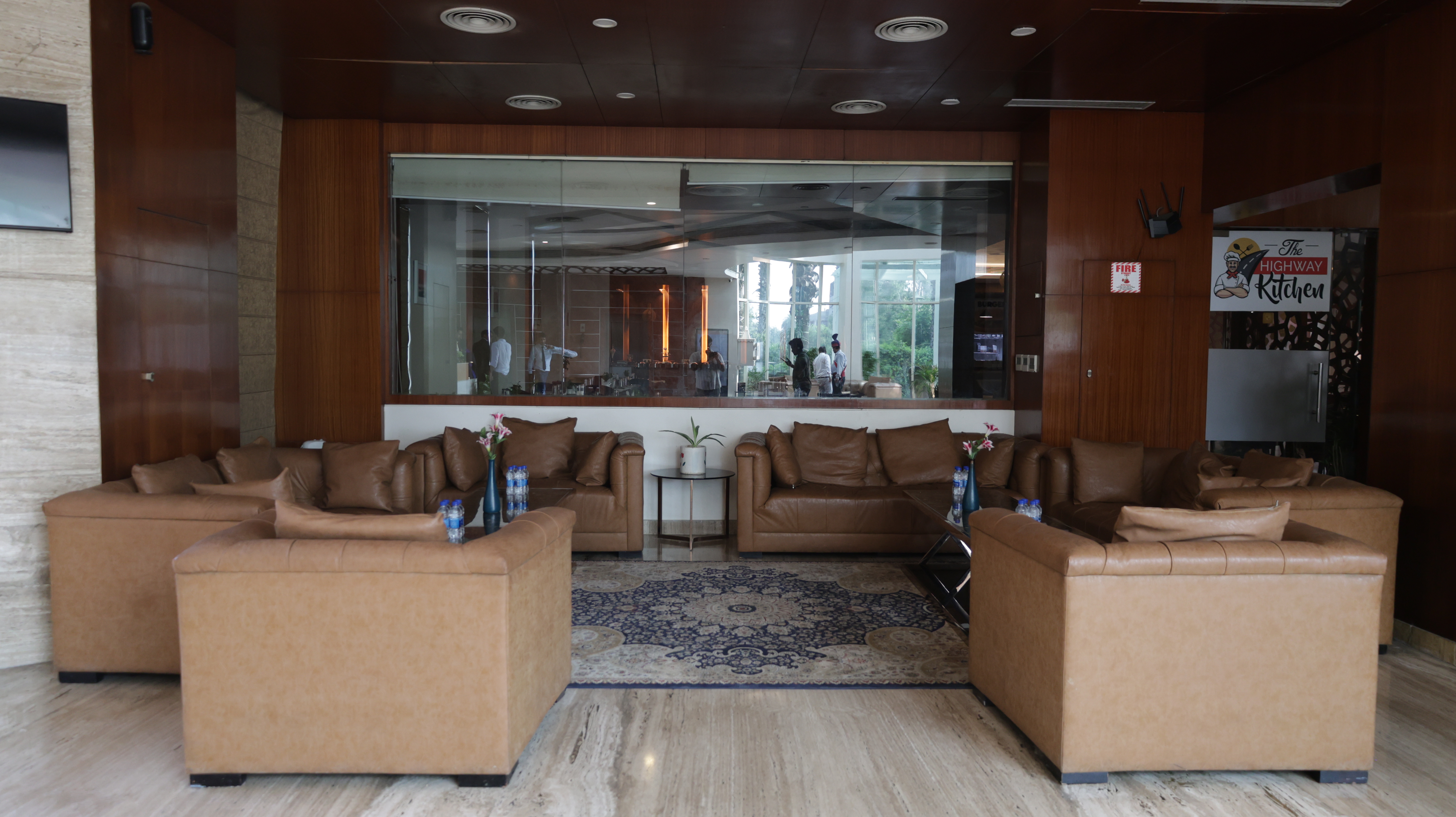 Rooms Lobby
