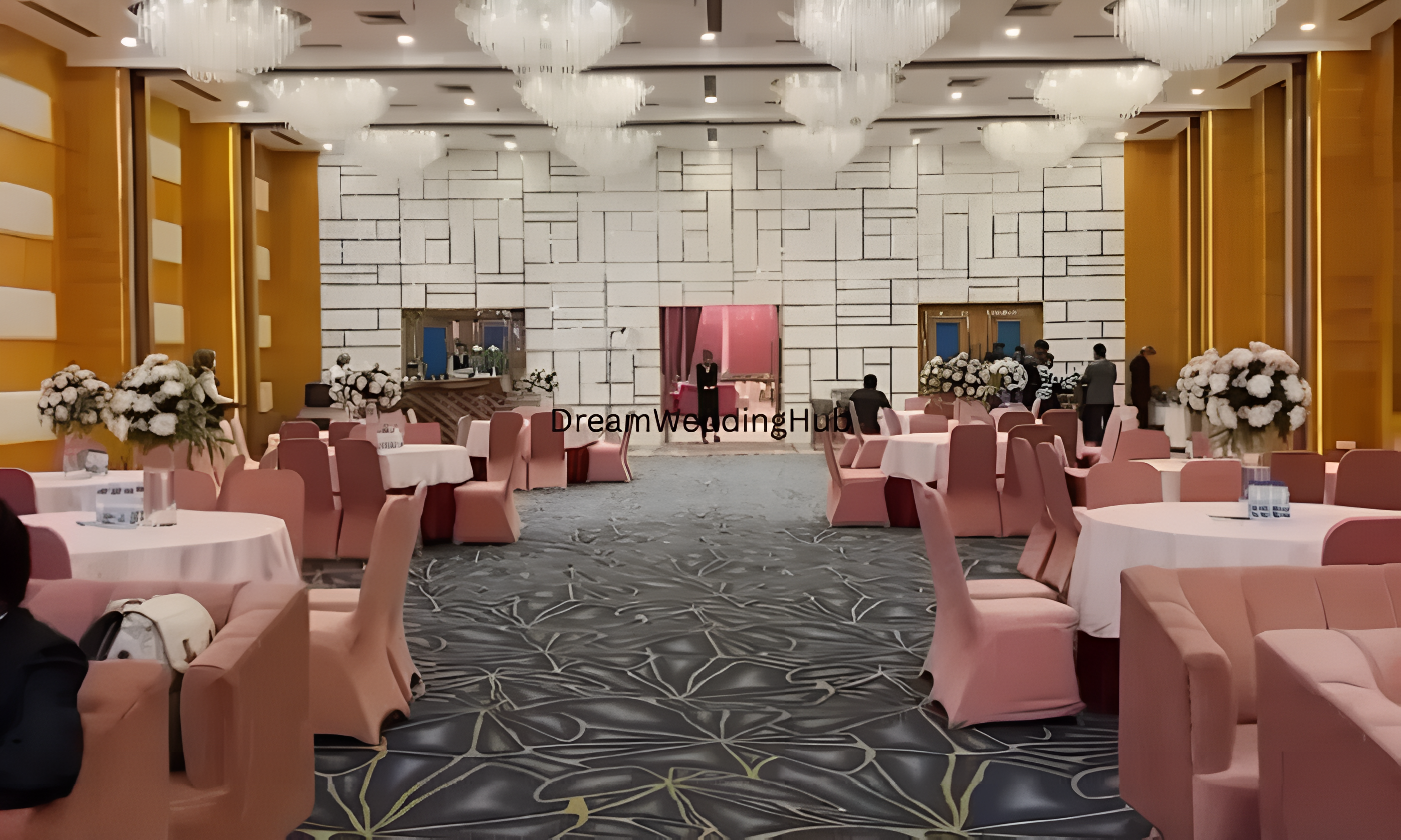 Crystall Ball Room